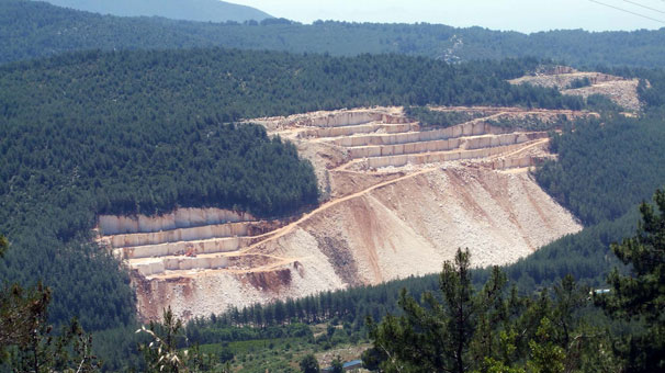 finike-mine-marbre-abandonnee