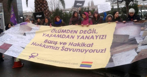 1000 femmes pour la paix depart