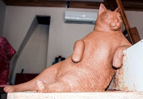 tombili-sculpture