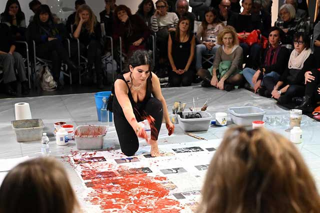 zehra-dogan-brescia-performance-2 Zehra Dogan