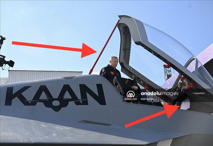 Avion Kaan et la manche à balai
